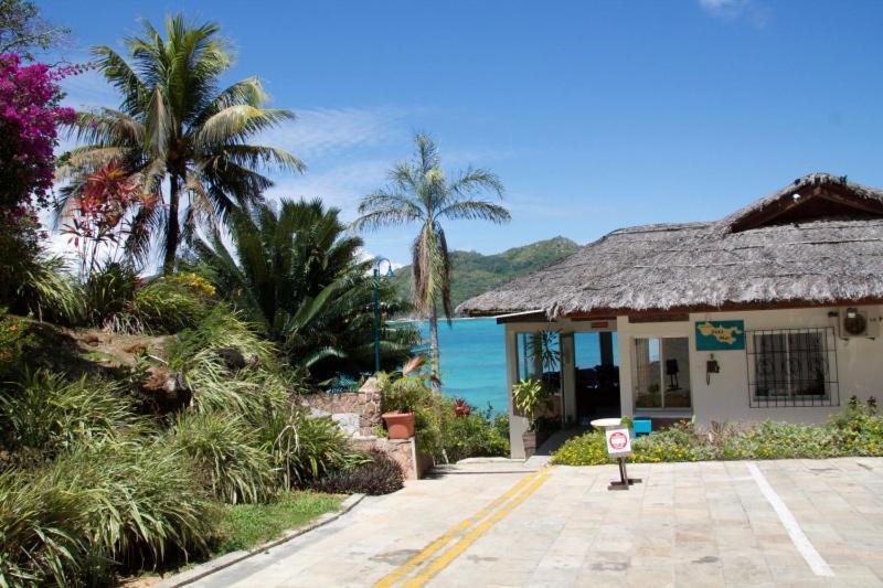 Cote Jardin - Chalets Cote Mer Baie Sainte Anne Bagian luar foto